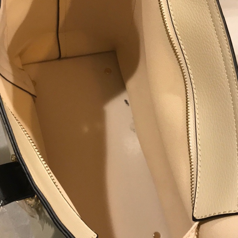 MKF Collection Mia K. Tote AND cross body. - Picture 4 of 6